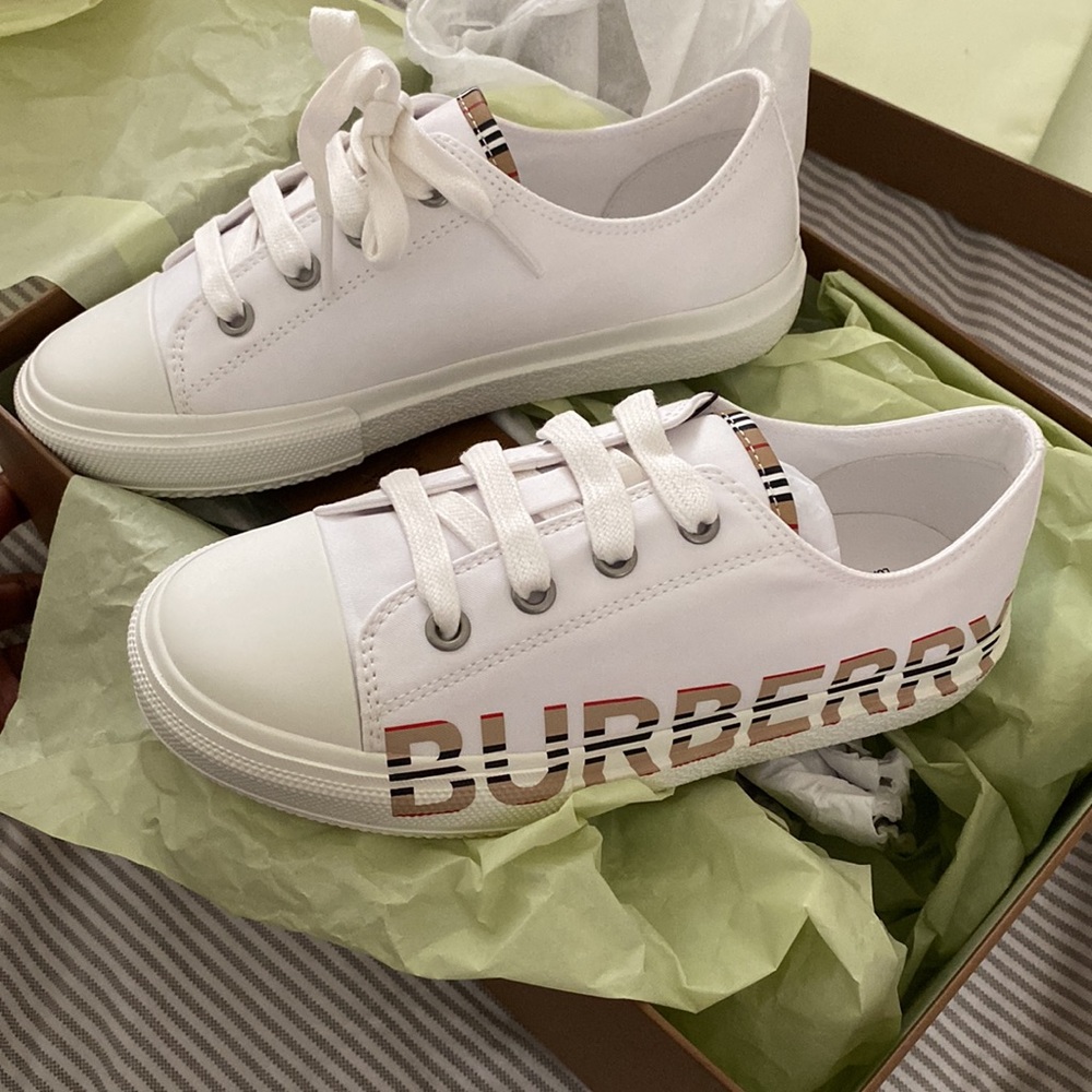 Burberry Larkhall Sneaker Unisex